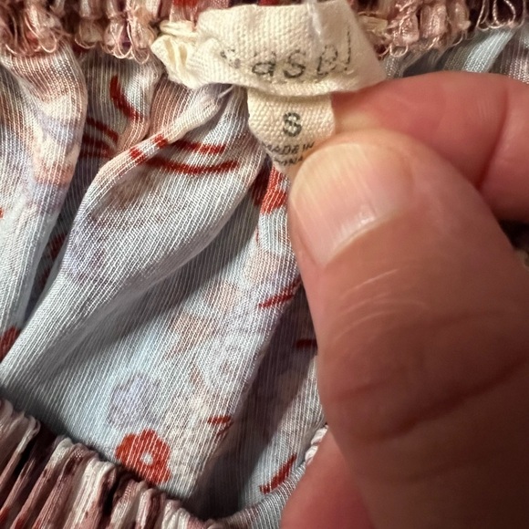 EASEL WOMENS PRETTY SHORT SLEEVE FLOWY, LIGHTWEIGHT TOP SIZE SMALL - Picture 9 of 10